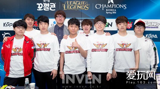 持续保持对 持续保持对