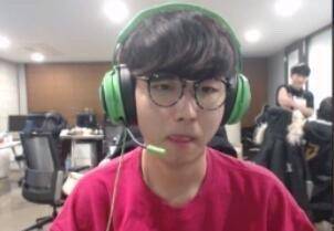 在接受採訪 在接受採訪