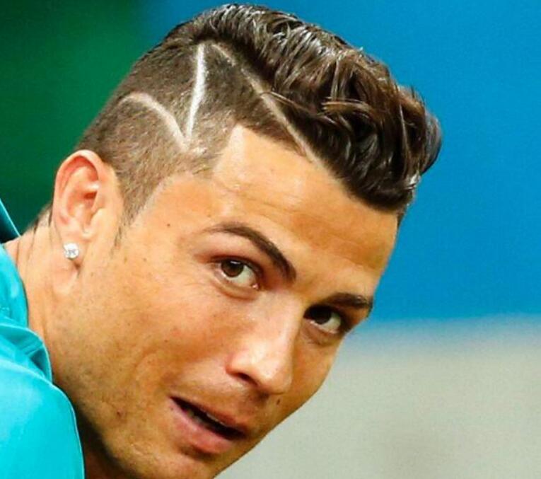 而刘培鑫展 而刘培鑫展