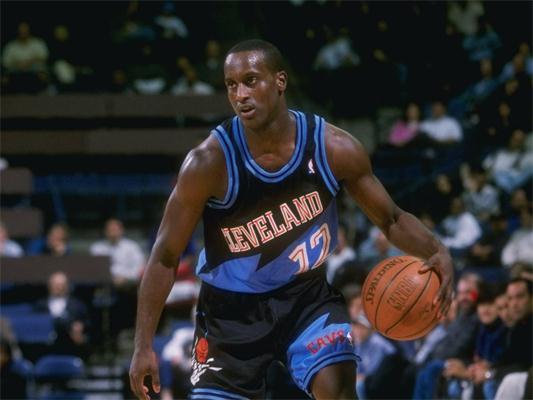 出现投掷物 出现投掷物